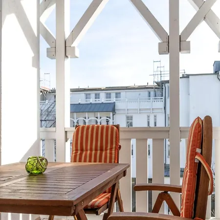 Liebevoll Eingerichtete Fuer 4 Mit Balkon In *