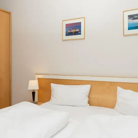 Liebevoll Eingerichtete Fuer 4 Mit Balkon In