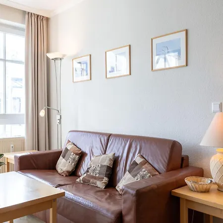 Liebevoll Eingerichtete Fuer 4 Mit Balkon In * Sellin (Rugen)