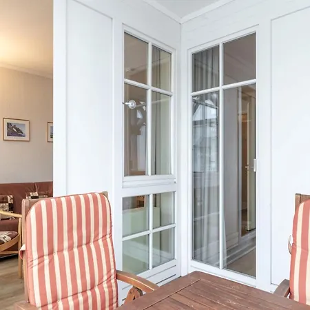 Liebevoll Eingerichtete Fuer 4 Mit Balkon In * Sellin (Rugen)