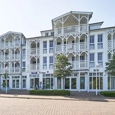 Liebevoll Eingerichtete Fuer 4 Mit Balkon In Apartment Sellin (Rugen)